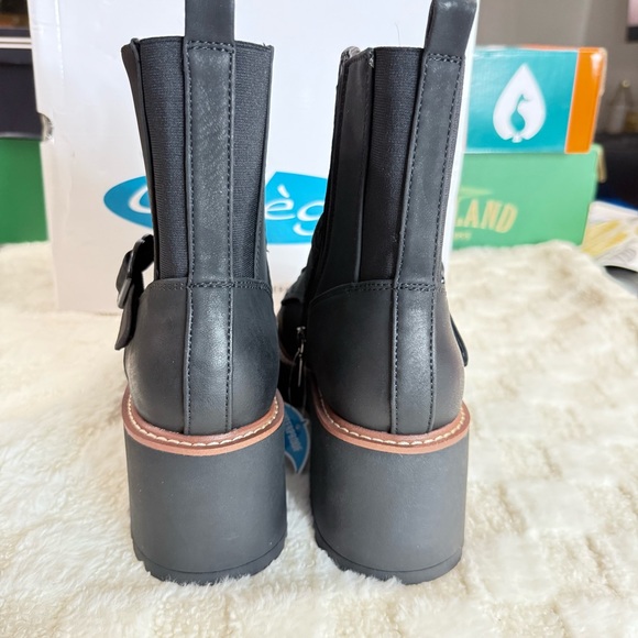 Aqua College Lace-Up Combat Boots Size 7.5 waterproof New - Picture 10 of 11